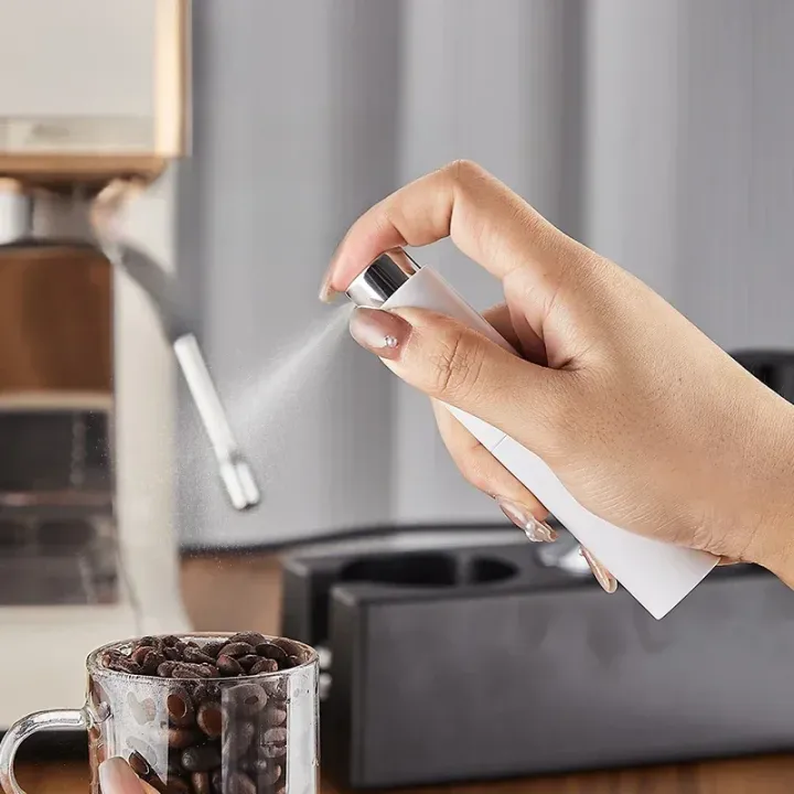 Coffee%20Beans%20Dosing%20Cup%20Trays%20and%20Spray%20Portable%20Humidifier%20Powder%20Anti%20Fly%20and%20Static%20Electricity%20Espresso%20Grinder%20Accessories%20-%20Image%204