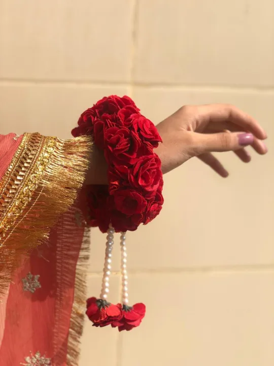 artificial%20flower%20hand%20gajra%20-%20Image%203