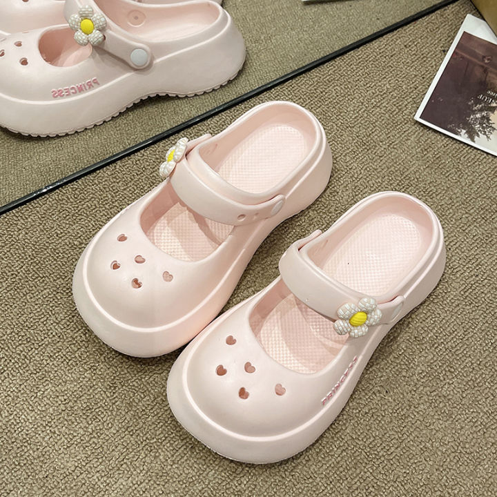 A%20pair%20of%20children's%20summer%20open-toe%20hole%20shoes,%20soft%20and%20comfortable%20slippers,%20sizes%2030/31-40/41%EF%BC%8CQT-325%20-%20Image%204