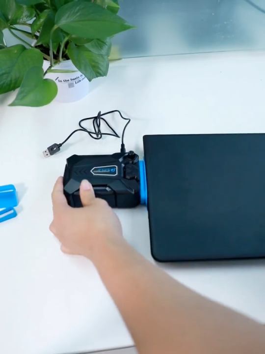COOLCOLD Vacuum Portable Laptop Cooler USB Air Cooler External Extracting Cooling Fan Notebook