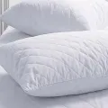 Pillow protector 💯 waterproof zipper with inner layer. 