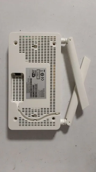 Huawei%20HG%208546M%20XPON%20Fiber%20Optic%20Router%205dBi%20Antinna%20-%20Image%209