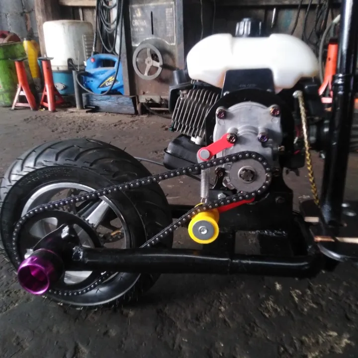 Motorcycle%20chain%20tensioner%20adjust%20Bolt%20chain%20tensioner%20on%20roller%20-%20Image%207