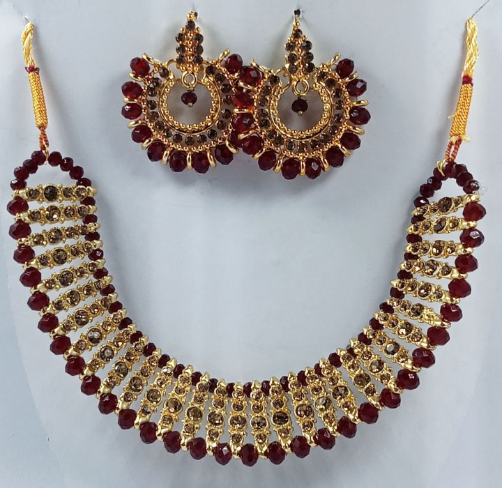 Maroon colour jewellery set of round crystal earrings and chowker neckless in maroon colour for girls and women for wedding party and eid in low price