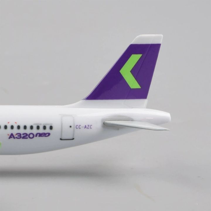 a320%20sky%20airlines%201%20400%20model%20planes%2020cm%20Chilean%20airbus%20a320%20Metal%20Replica%20aircraft%20model%20With%20Landing%20Gear%20Aviation%20Simulation%20-%20Image%205