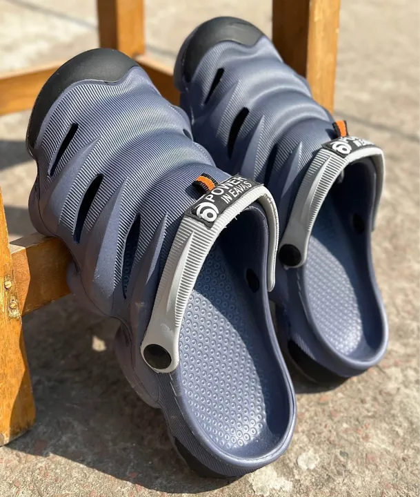 Casual%20New%20Super%20Comfortable%20Soft%20Hollow-out%20Clogs%20Breathable%20Non-Slip%20Outdoor%20Half%20Shoes%20Sandals%20for%20Men%20-%20Image%207