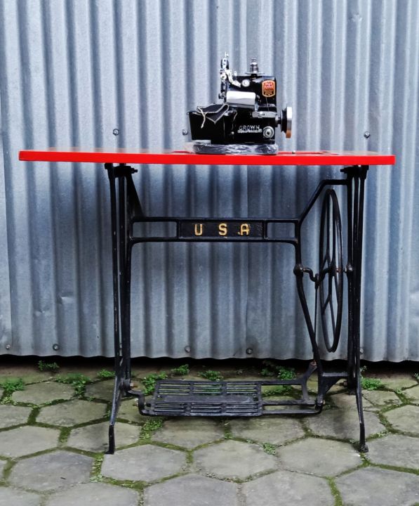 Sewing%20Machine%20Overlock%20Crown%20Set%20-%20Image%203