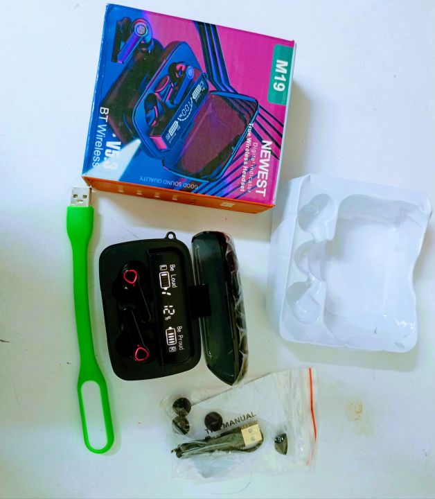M19%20Tws,Bluetooth%20air%20bird,with%20free%20USB%20light%20-%20Image%204