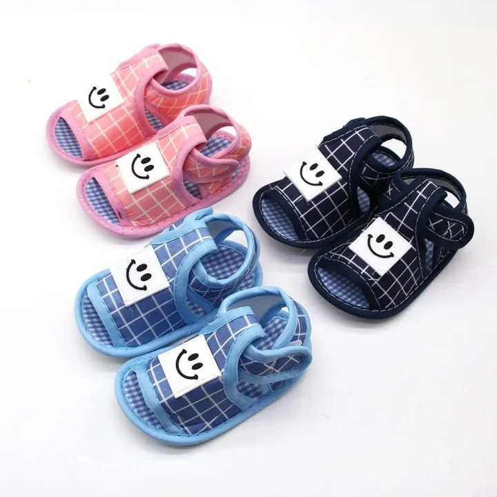 Baby%20shoes%200-12%20months%20bear%20stripes%20(with%20patches)%20-%20Image%203
