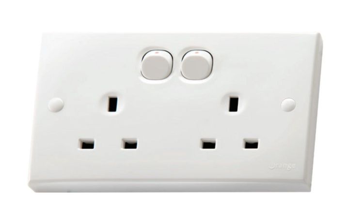 13A%20Universal%20Double%20Power%20Socket%20-%20Image%202