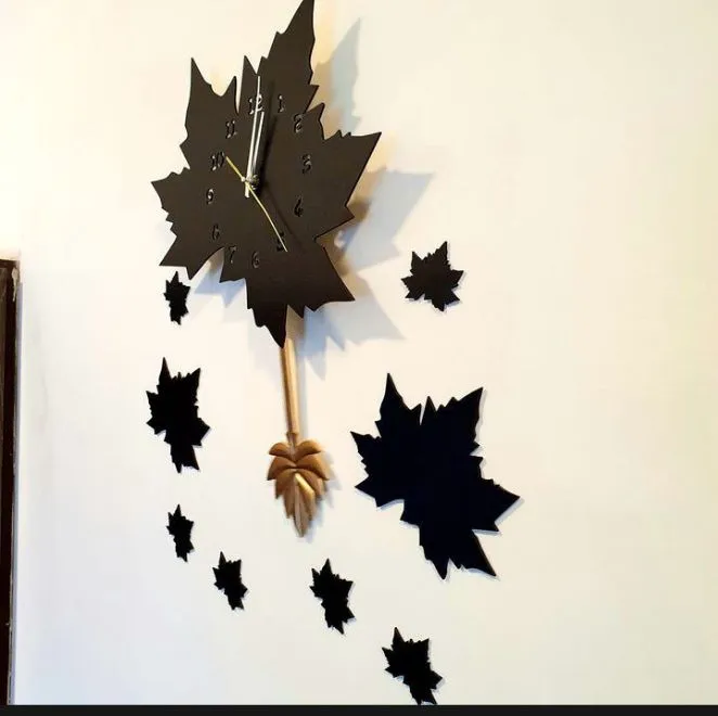 Black%20Maple%20Leaf%20Clock%20with%20Pendulum%20-%20Image%202