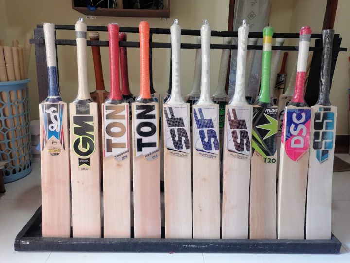 SS%20TON%20gold%20edition%20English%20Willow%20senior%20cricket%20bat%20-%20Image%203