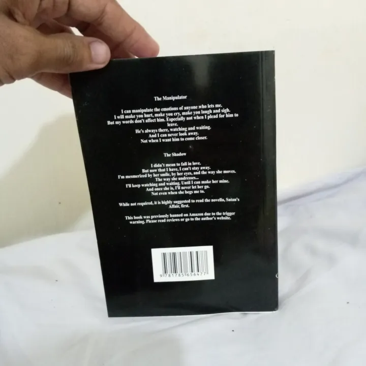 The%20Hunting%20Addeline%20Best%20Selling%20Boook%20-%20Image%203