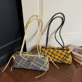 New Retro American Style Crossbody Bag Women's Handbag Fashionable Handheld Bag Casual Single Shoulder Bag Simple Style Handbag. 