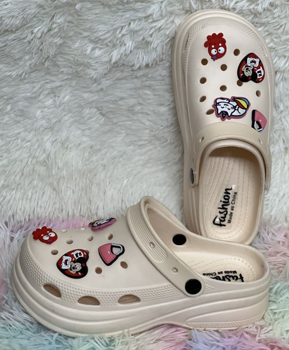 Girls%20Fashion%20EVA%20Rubber%20Platform%20Crocs%20%7C%20High%20Heel%20Soft%20Sole%20Sandals%20with%20Cartoon%20Charms%20-%20Image%207