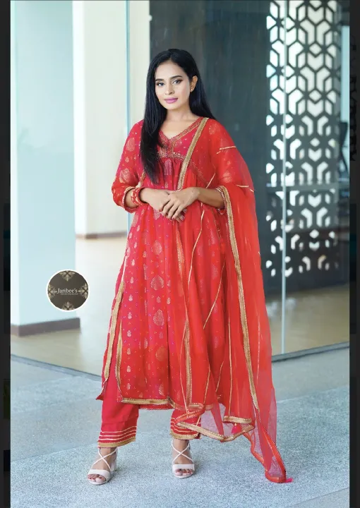 Red%20Naira%20cut%20with%20Alia%20Design%20-%20Image%202