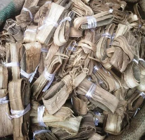 Dandasa%20Walnut%20Tree%20bark%2060Gram%20Special%20From%20Gilgit%20Baltistan%20(Himalayan%20Gift)%20-%20Image%203