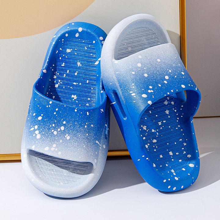 New%20Summer%20Gradient%20Children's%20Slippers%20for%20Boys%20and%20Girls%20Sandals%20and%20Slippers%20for%20Indoor%20and%20Outdoor%20Home%20Furnishings%20-%20Image%202
