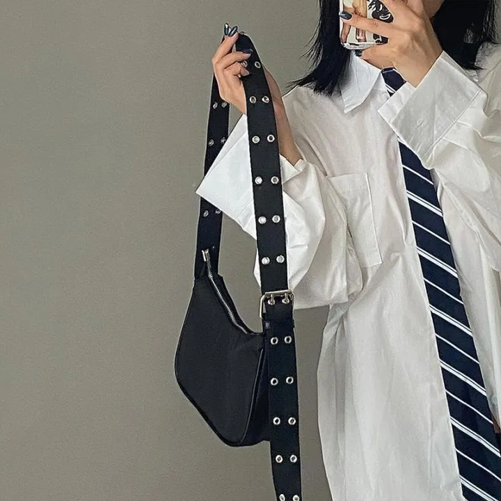 Ins%20Internet%20celebrity%20feeling%20shoulder%20double%20breasted%20portable%20Korean%20design%20armpit%20bag%20diagonal%20span%20bag%20women%20black%20street%20t%20-%20Image%203