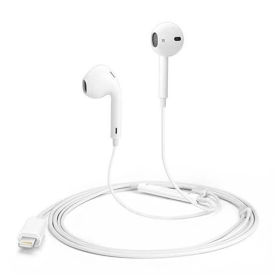 Apple%20EarPods%20Headphones%20with%20Lightning%20Connector,%20Wired%20Ear%20Buds%20for%20iPhone%20with%20Built-in%20Remote%20to%20Control%20Music,%20Phone%20Calls,%20and%20Volume%20-%20Image%202