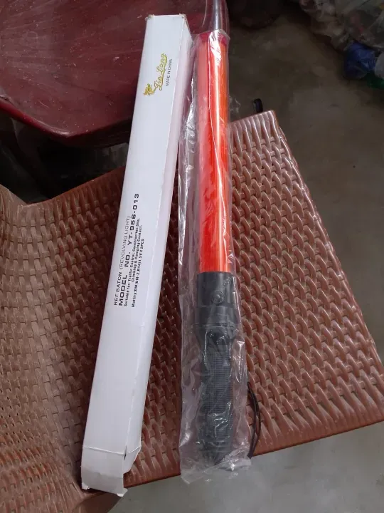 Traffic%20Safety%20Flash%20Light-%20%20hand%20signal%20light%20-%20battery%20Light%20(22%20inch)%20-%20Image%202