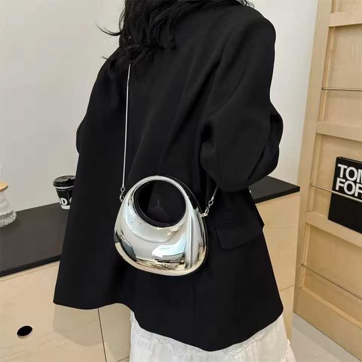 New%20Designer%20Moon%20Shaped%20Mini%20Clutch%20for%20Women%20%7C%20Moon%20Purses%20Young%20Lady%20Dinner%20Handbags%20%7C%20Luxury%20Evening%20Handbag%20%7C%20Eid%20Festival,%20Party,%20Wedding%20&%20Formal%20Fashion%20Purse%20-%20Image%208