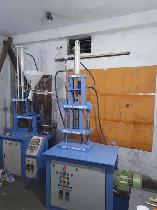 plastic%20Molding%20Machine%20-%20Image%203