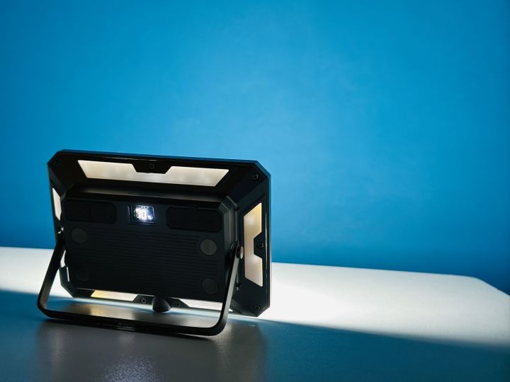 GearUP%20KXK-686%20Rechargeable%20Multifunctional%20Work%20Light%20(50W)%20-%20Image%203