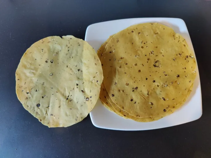 200%20grams%20homemade%20daal%20papad%20-%20Image%203
