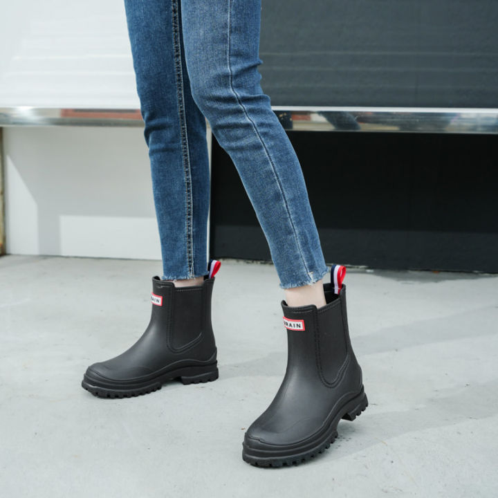 1%20Pair%20of%20Women's%20Short%20Rain%20Boots,%20Pvc%20Non-Slip%20Water%20Shoes,%20Outdoor%20Waterproof%20Shoes,%20Fashionable%20Women's%20Water%20Boots%20-%20Image%206