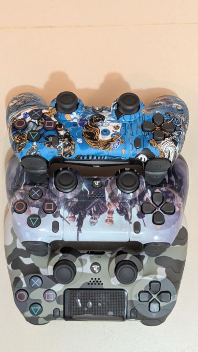 PlayStation%204%20Controller:%20More%20formal.%20-%20Image%203