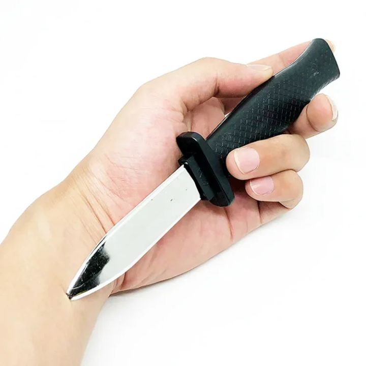 Retractable%20Prank%20Knife%20-%20Harmless%20Plastic%20Comedy%20Prop%20for%20Adults%20&%20Kids,%20Joke%20Magic%20Trick%20Gift%20-%20Image%207