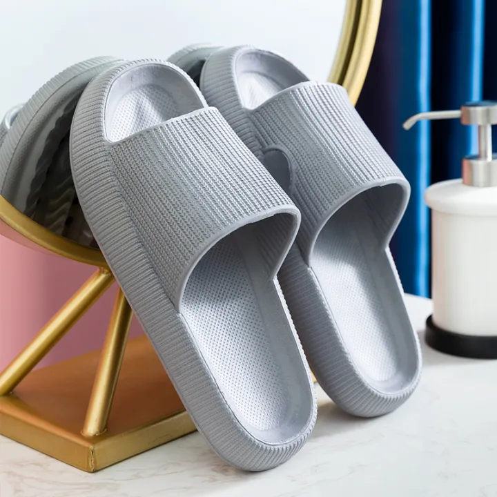Slippers%20for%20Men%20and%20Women,%20Indoor%20Slippers%20for%20Home%20Use,%20Outdoor%20Wear,%20Non-Slip%20Beach%20Sandals%20-%20Image%205