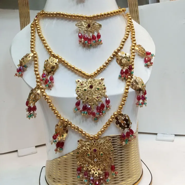 Traditional%203%20Layer%20Dhuri%20Set%20in%20Manjus%20with%20Tikka%20and%20Double%20Jhumki%20%E2%80%93%20Raaikal%20Jewels%20-%20Image%202