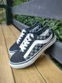 Pando Leo Star sneaker size 37-45. 