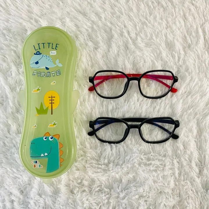 Blue%20light%20blocking%20glasses%20eye%20protection%20glasses%20for%20ages%206-15%20years%20-%20Image%208