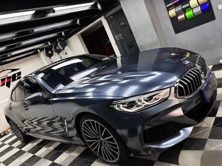 Premium%20Bright%20Sparkle%20Gloss%20Metallic%20Black%20White%20Car%20Vinyl%20Wrap%20Film%20Stickers%20Waterproof%20Vehicle%20Motorcycle%20Bicycle%20Decoration%20-%20Image%203
