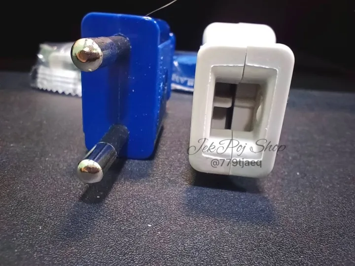 2%20pin%20male%20plug%20round%20male%20plug%20Venana%20Vena%20mixed%20colors%202p%2016%20-%20Image%205