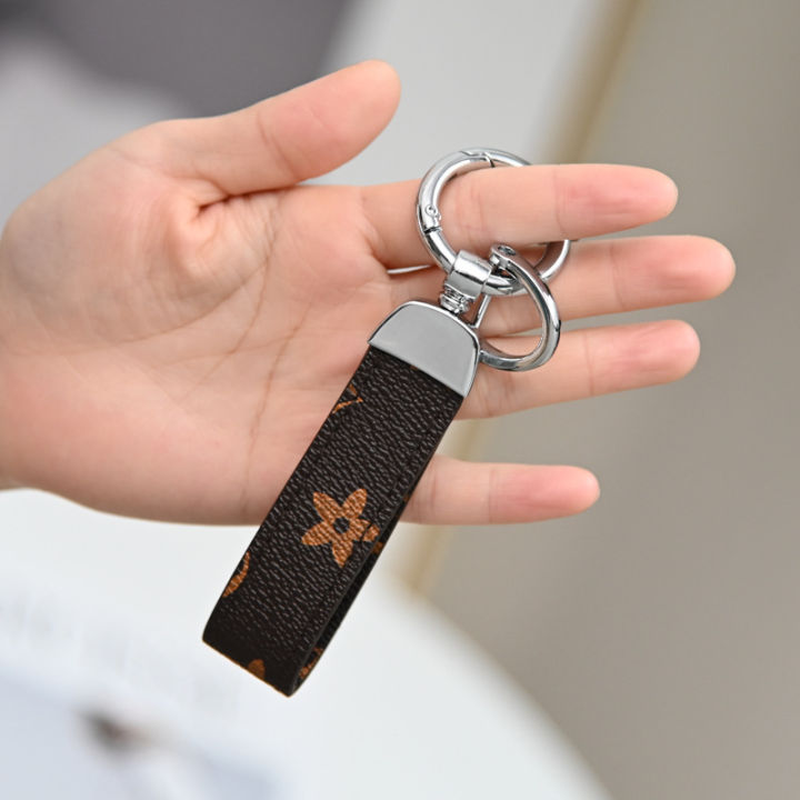 Keychain%20Spring%20Ring%20Old%20Pattern%20PU%20Leather%20Creative%20Car%20Metal%20Car%20Hanging%20Horseshoe%20Buckle%20Gift%20-%20Image%206