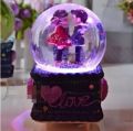 Shining couple crystal ball music box, eight tone box, rotary snowflake, boys and girls birthday gifts. 