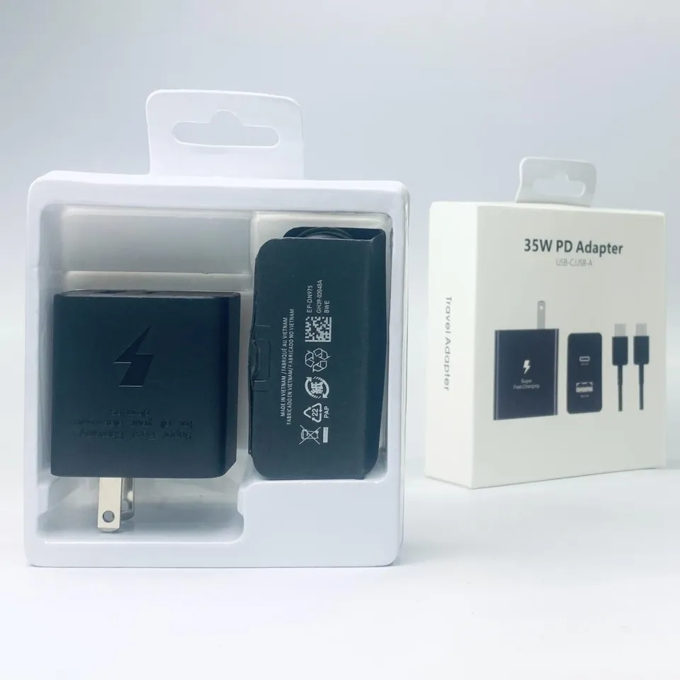 Max 35 Watt PD Max 15 Waat USB Usb-C Usb-A PD Super Fast Charger