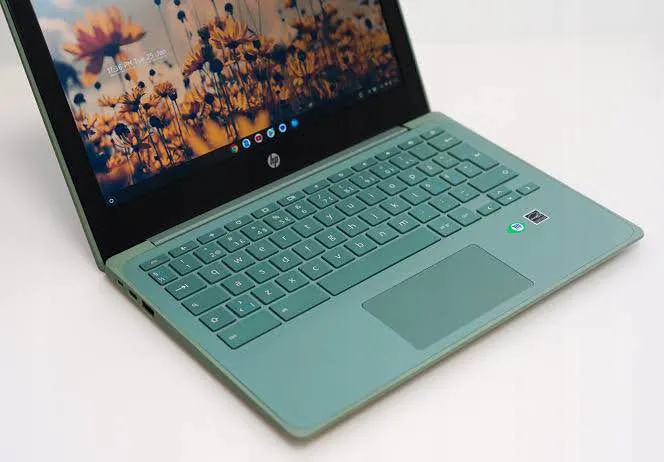 HP Chromebook G8 8th Gen 32GB SSD 4GB RAM - Image 1