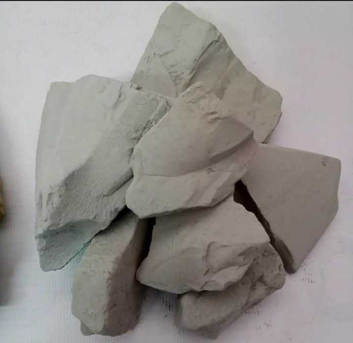 Gachi%20Mitti%20Uclays%20BENTONITE%20Edible%20Clay%20Chunks%20Natural%20for%20Eating%201000%20Grams%20-%20Image%204