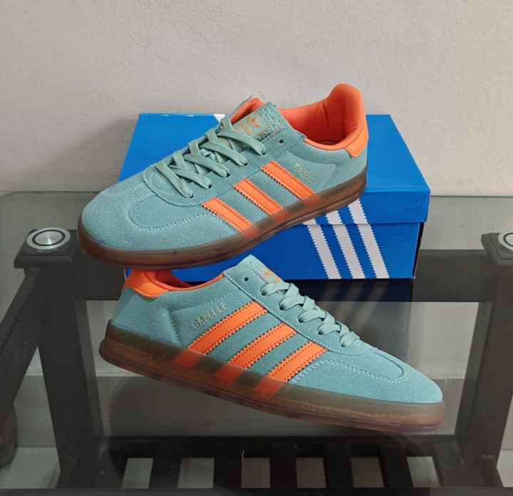 Real%20Pic%20&%20Vedio%0AAdidas%20Gazzle%0AOEM%20Grade%20Copy%20%0AMade%20in%20Vietnam%0A%0ALight%20Weight%20&%20Comfortable%20%0APremium%20Quality%20%0AShoe%20Materials%20onek%20valo%20maner%20-%20Image%209