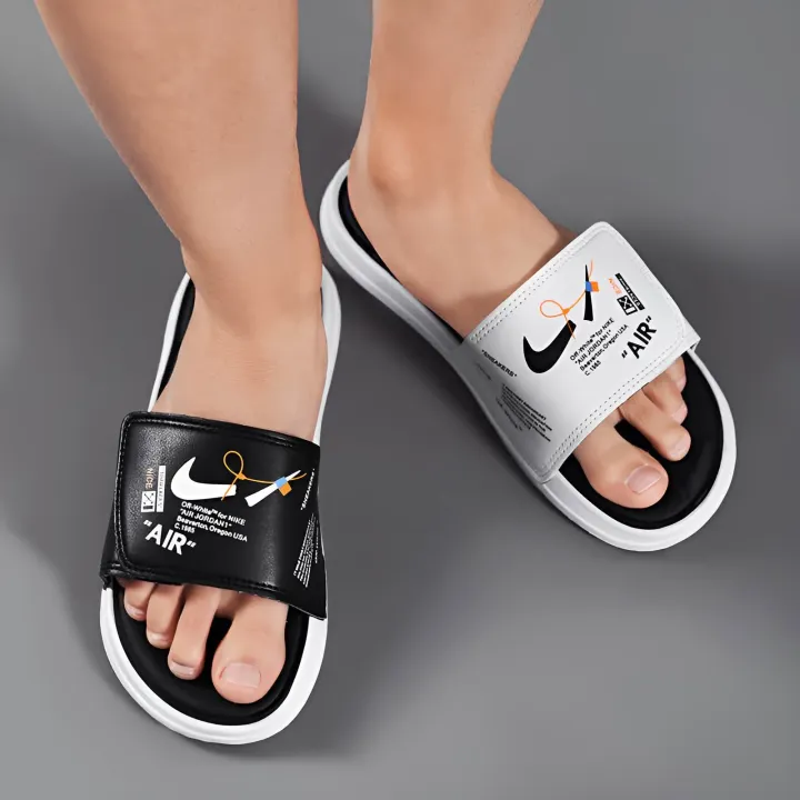 Stylish%20Black%20and%20White%20Color%20Slides%20Slipper%20for%20Men%20-%20Slides%20For%20Men%20-%20Image%207