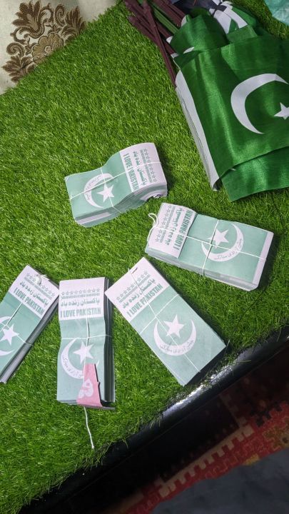 jhandian%20pakistan%20flag%20(1000%20paper%20flag)%20/pakistani%20flag%20-%20Image%203
