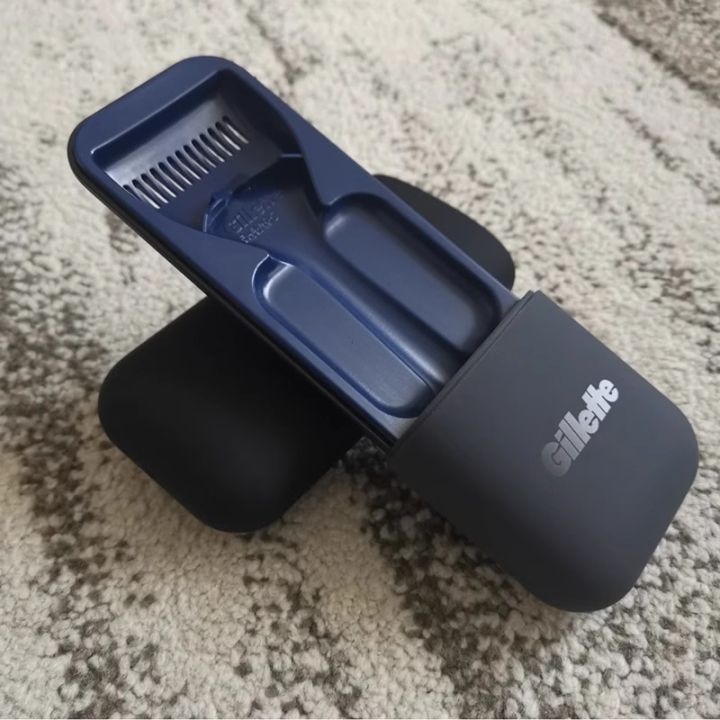 Gillette%20Magnetic%20Travel%20Case%20Shaver%20storage%20box%20for%20Fusion%20Series%20-%20Image%203