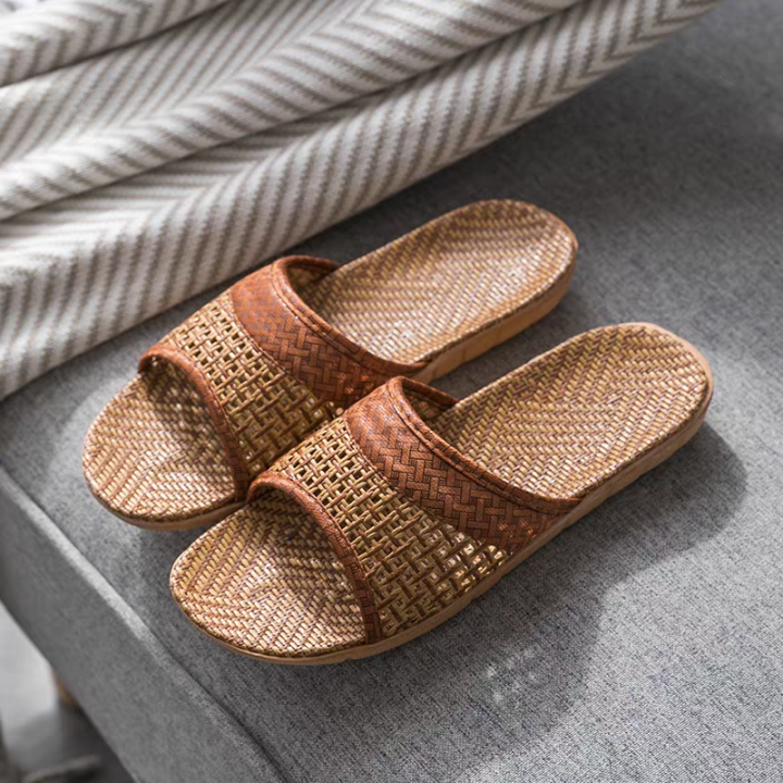 Men's%20Spring%20and%20Summer%20Home%20Slippers,%20Soft-Soled%20Indoor%20Breathable%20Slippers%20-%20Image%203