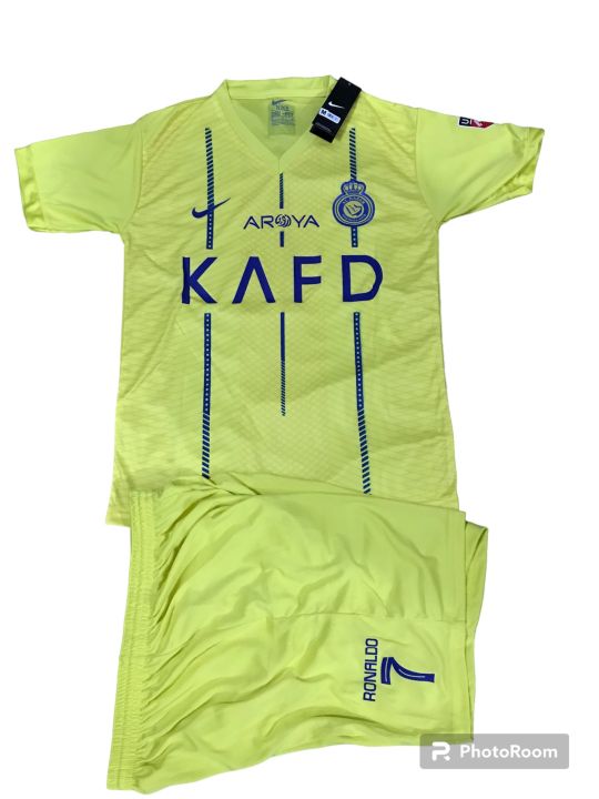 Cristiano%20Ronaldo%20Al-Nassr%20FC%202023-24%20full%20kit%20(home)%20T-Shirt/short%20Availble%20half%20selves%20for%20adults%20-%20Image%207