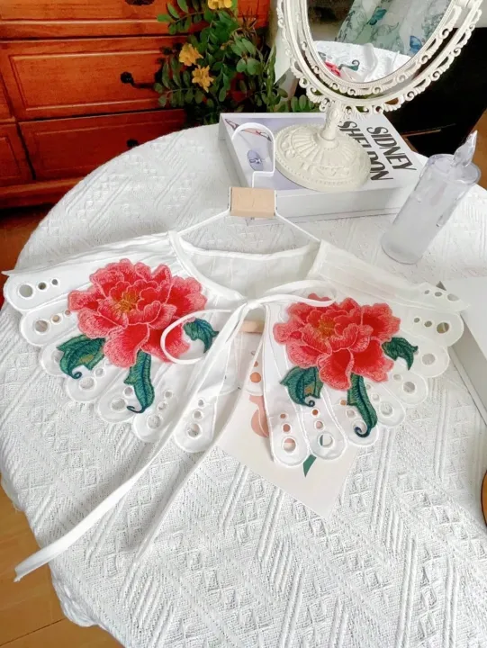 Original%20Niche%20Design%20Spring%20New%20Style%20Flower%20and%20Bird%20Pattern%20Retro%20Fabric%20Fake%20Collar%20Women's%20Embroidered%20Straps%20Cut%20Out%20Shawl%20Can%20Be%20Matchinged%20with%20Shirts%20T-Shirts%20and%20Skirts%20for%20Outings%20to%20Play%20Holiday%20Style%20-%20Image%203